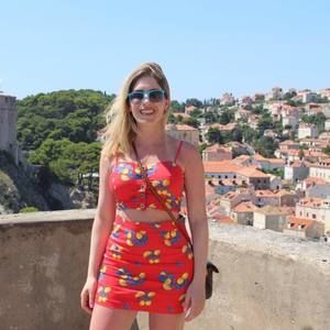 Meet your Posher, Luisa